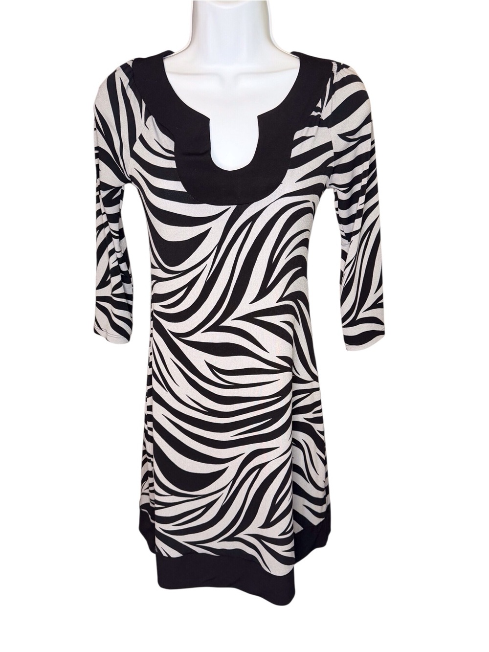 Sweet Storm Black White Zebra Print Shift Dress Size Small 3/4 Sleeve Stretch
